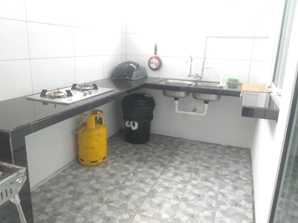 קוטה קינבלו Nj_Homestay@Kkia/Petagas Kk מראה חיצוני תמונה